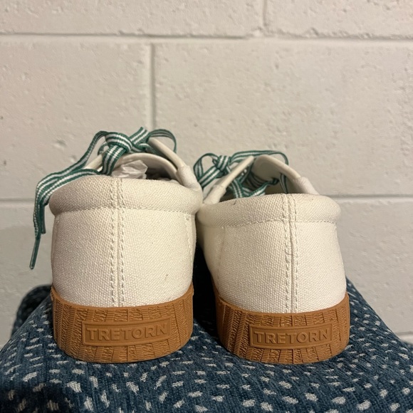 New without tags Tretorn canvas sneaker - Picture 4 of 8
